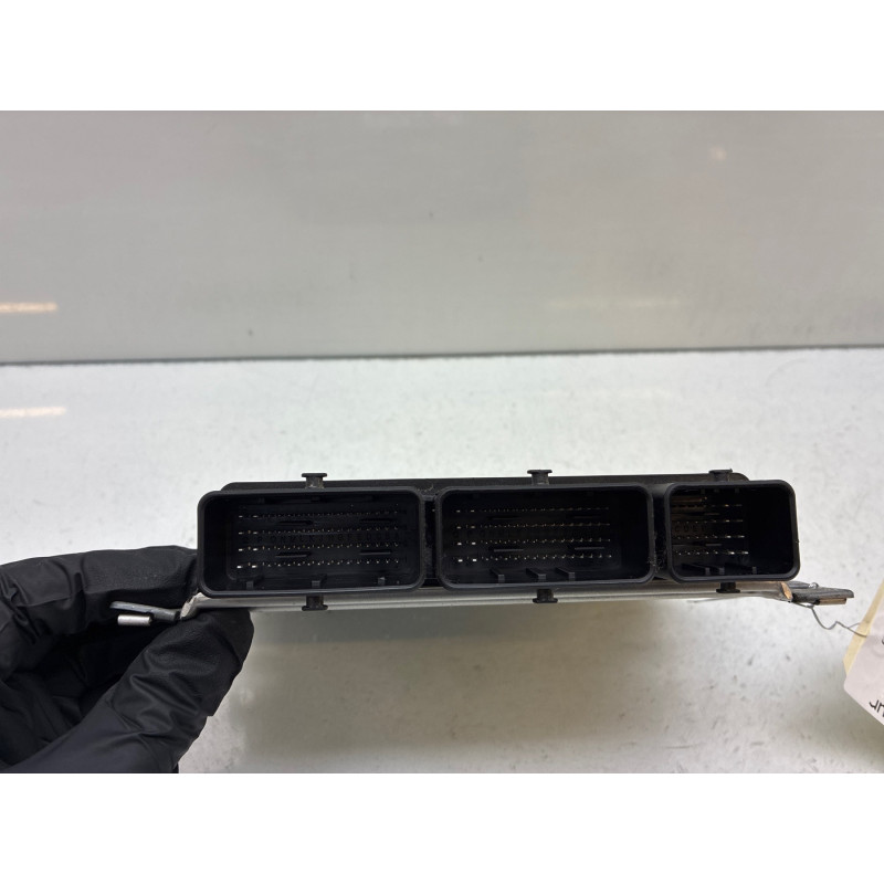 Calculateur moteur RENAULT CLIO 4 Photo n°1