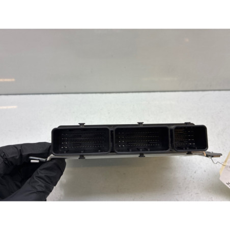 Calculateur moteur RENAULT CLIO 4 Photo n°1
