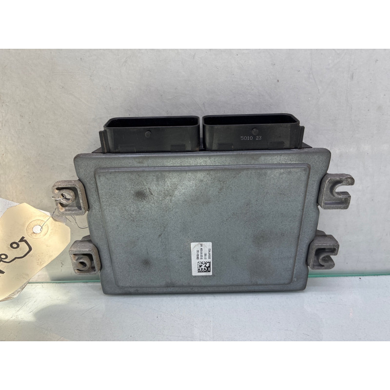 Calculateur moteur DACIA SANDERO 1 Photo n°1