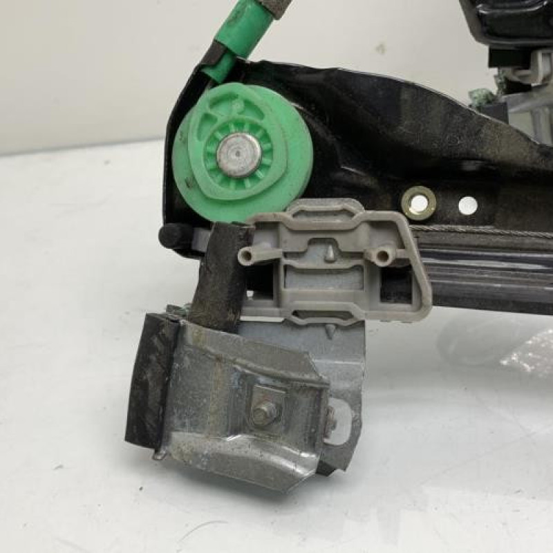Leve vitre electrique avant droit FORD FOCUS 1 Photo n°4