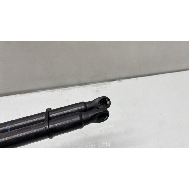 Verin de coffre DACIA SANDERO 3 STEPWAY Photo n°3