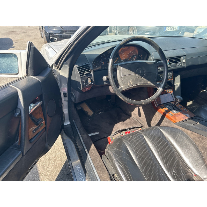 MERCEDES CLASSE SL 129 PHASE 1 CABRIOLET 300 3.0i - 24V L6 Photo n°9