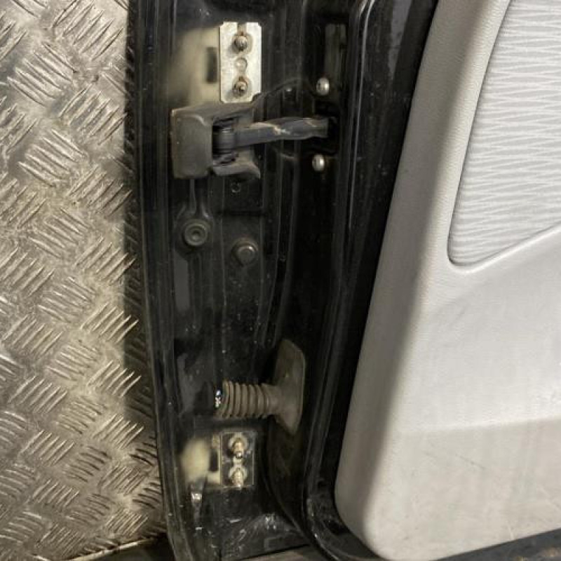 Porte avant droit BMW SERIE 1 E81 Photo n°6
