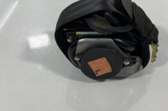 Pretensionneur de ceinture avant gauche VOLKSWAGEN PASSAT 4
