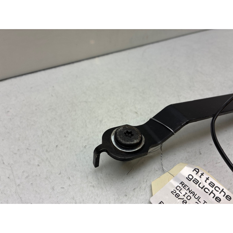 Attache ceinture avant gauche RENAULT CLIO 3 Photo n°1