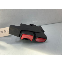 Attache ceinture arriere droit RENAULT CLIO 3