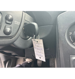 Attache ceinture arriere droit RENAULT CLIO 3