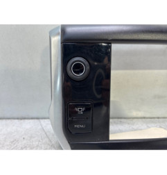 Facade autoradio PEUGEOT 2008 1