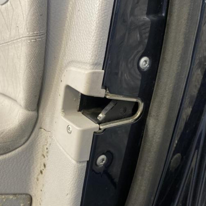 Porte avant droit MERCEDES CLASSE C 203 Photo n°5