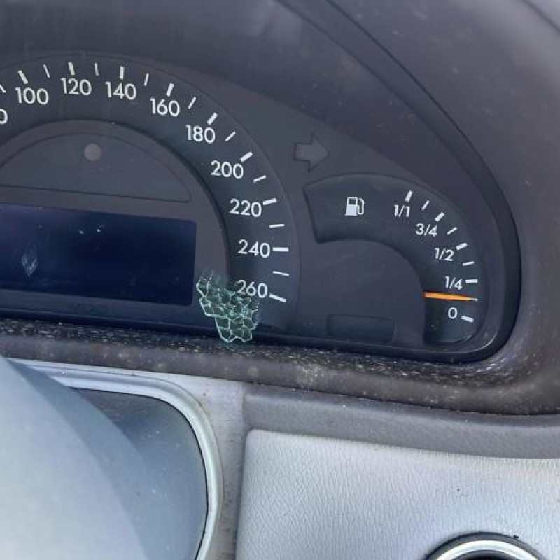 Bouton de warning MERCEDES CLASSE C 203 Photo n°12