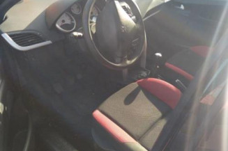 Pretensionneur de ceinture avant droit PEUGEOT 207