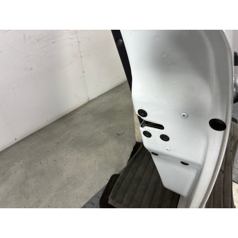 Porte avant droit RENAULT MEGANE 3 Photo n°1