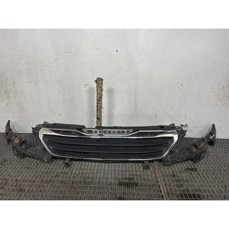 Calandre PEUGEOT 308 2 Photo n°3