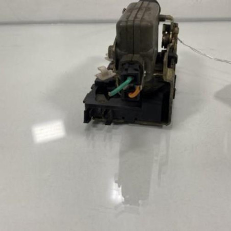 Serrure avant droit RENAULT R19