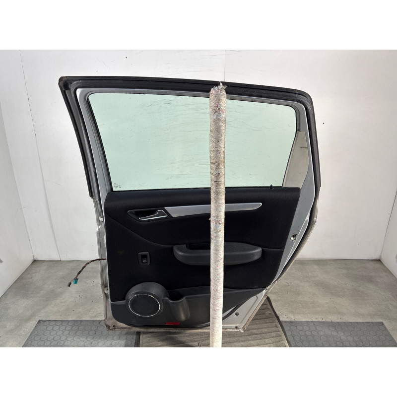 Porte arriere droit MERCEDES CLASSE B 245 Photo n°1