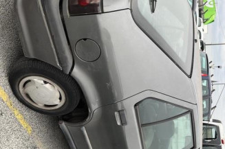 Serrure avant droit RENAULT R19