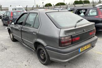 Serrure avant droit RENAULT R19