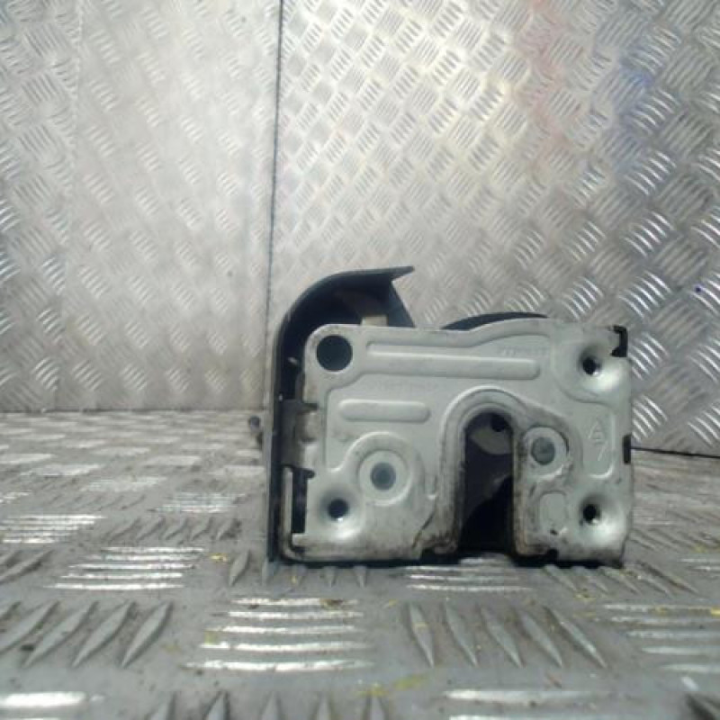 Serrure avant droit RENAULT CLIO 2 Photo n°1