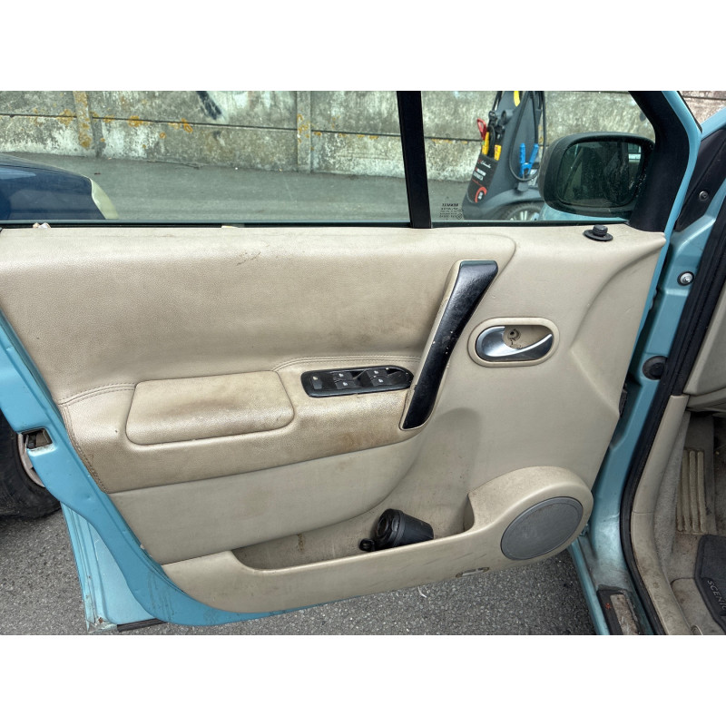 Feu arriere principal gauche (feux) RENAULT SCENIC 2 Photo n°17