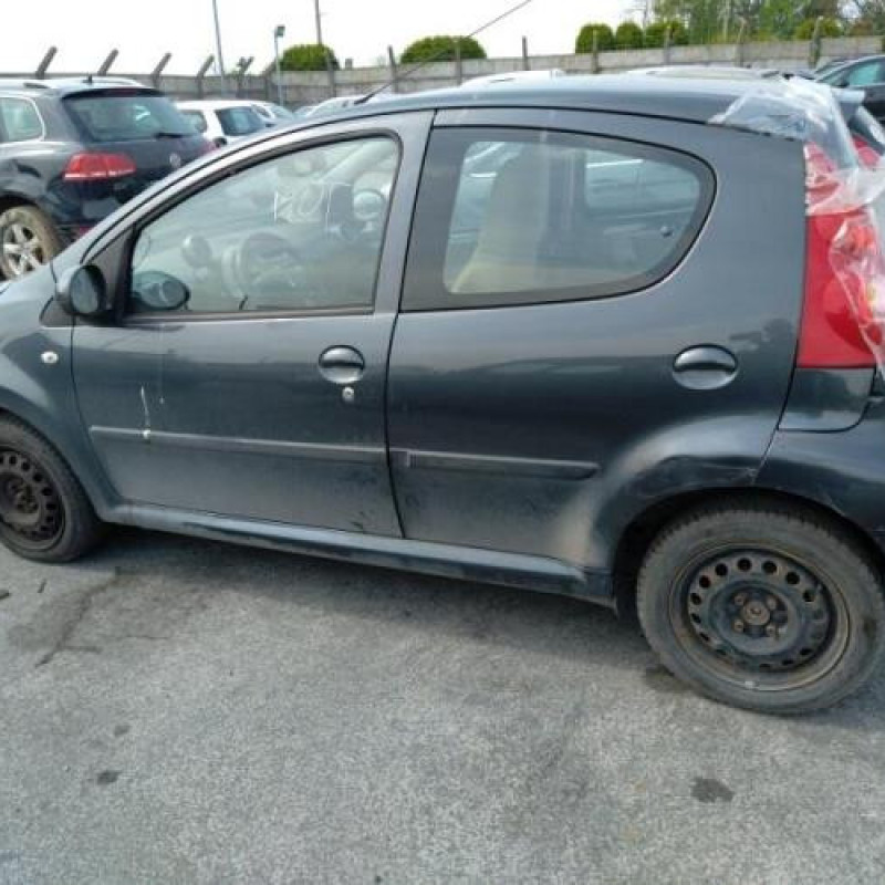 Pretensionneur de ceinture avant gauche PEUGEOT 107 Photo n°7