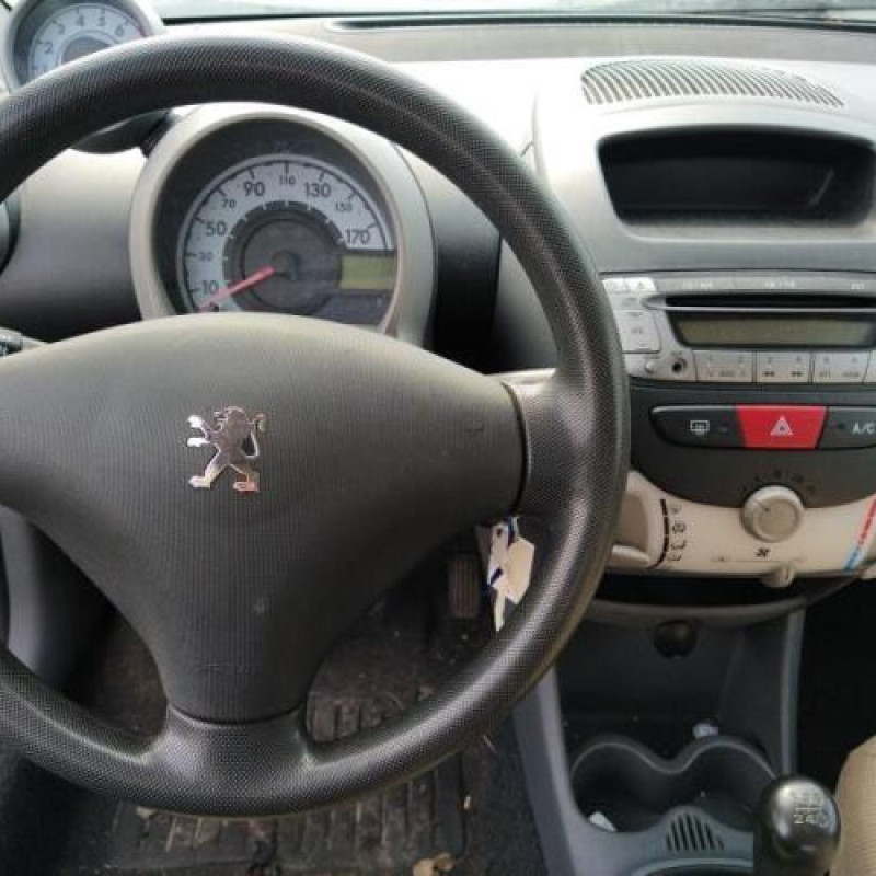 Pretensionneur de ceinture avant gauche PEUGEOT 107 Photo n°9