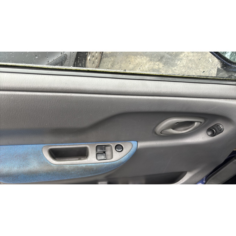Optique avant principal droit (feux)(phare) OPEL AGILA A Photo n°17