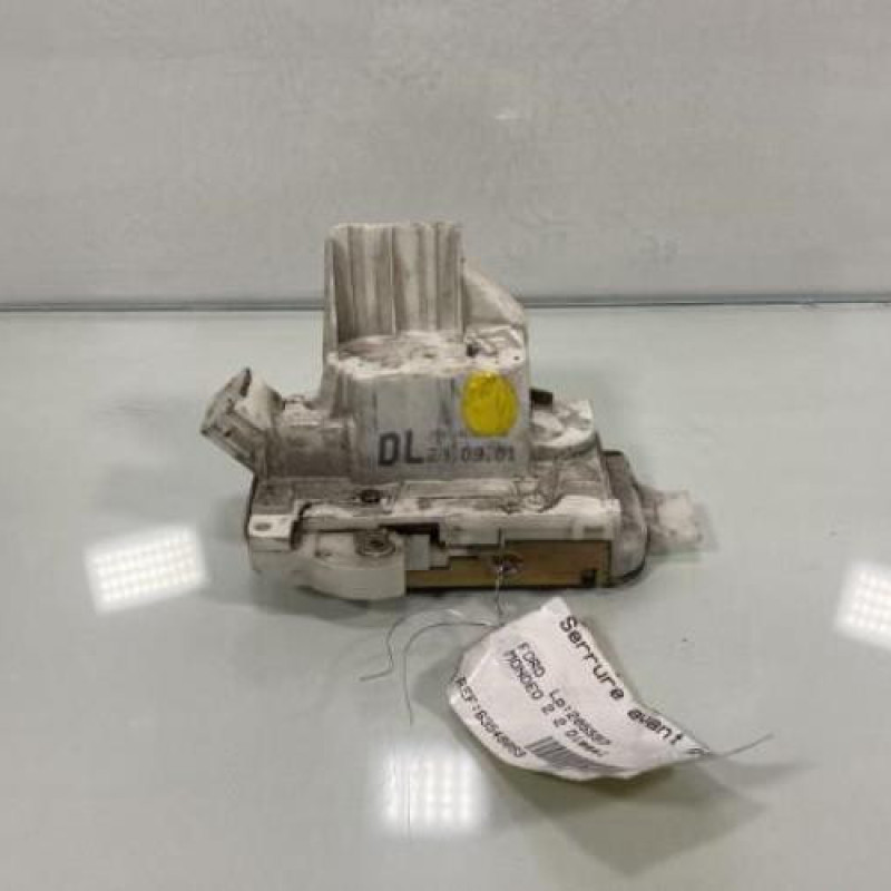 Serrure avant gauche FORD MONDEO 2 Photo n°1