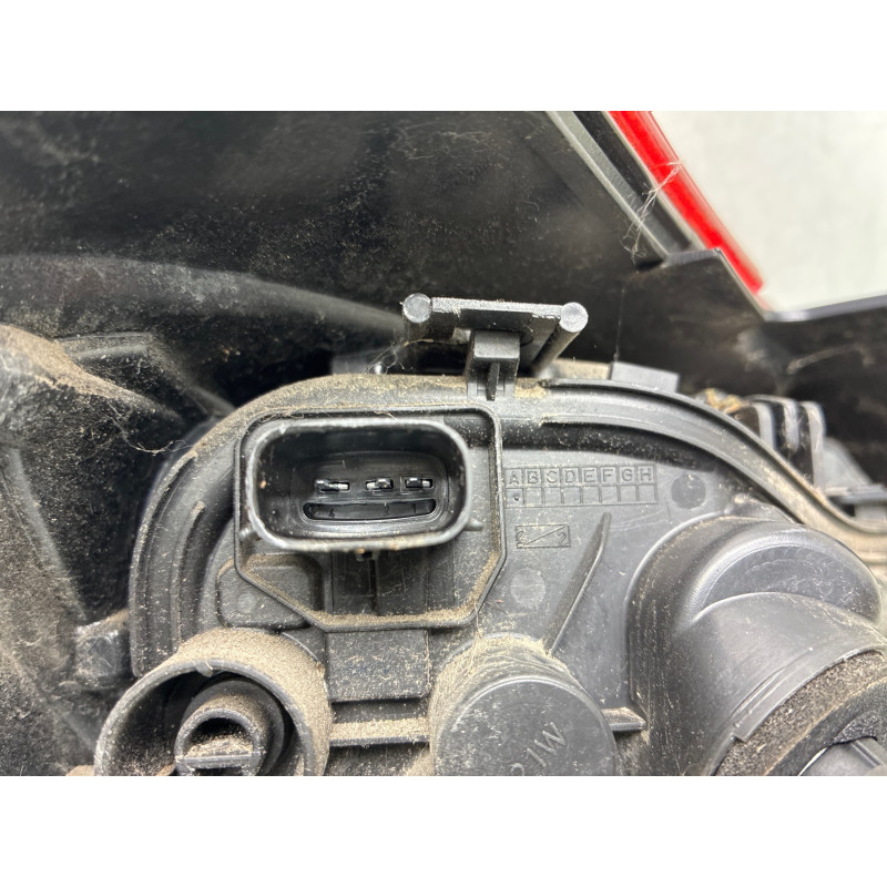 Feu arriere principal droit (feux) OPEL CORSA E Photo n°3