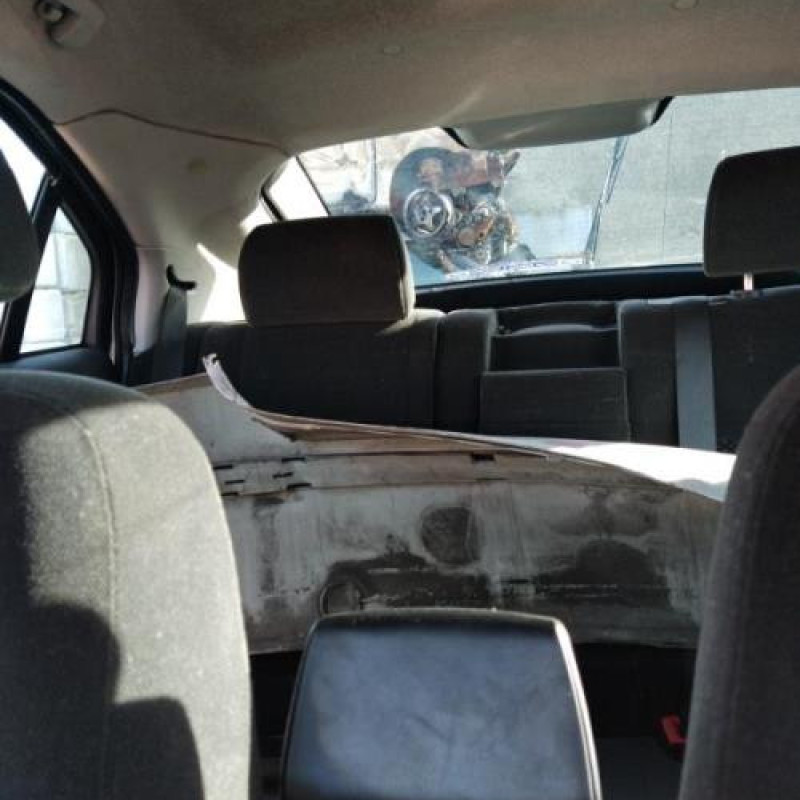 Serrure avant gauche FORD MONDEO 2 Photo n°10