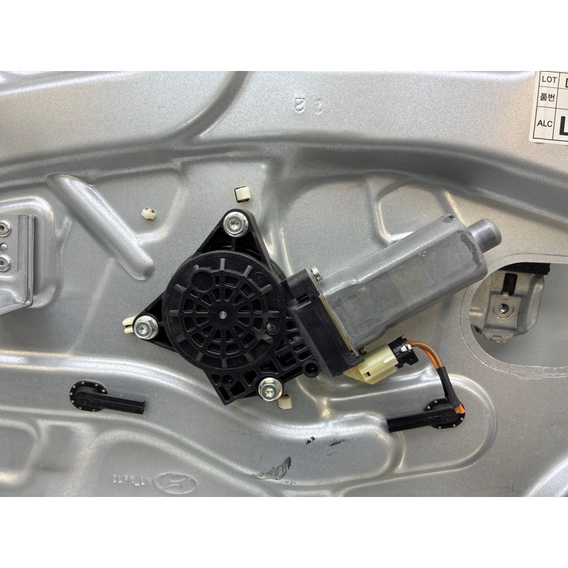 Leve vitre electrique avant gauche HYUNDAI I 30 1 Photo n°6