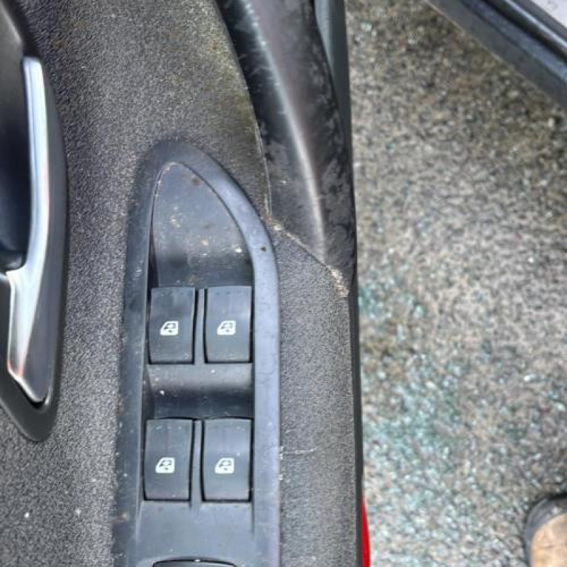 Leve vitre electrique arriere gauche RENAULT LAGUNA 2 Photo n°11