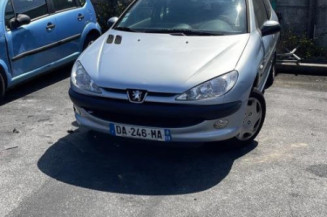 Pretensionneur de ceinture avant droit PEUGEOT 206