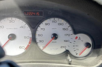 Pretensionneur de ceinture avant droit PEUGEOT 206