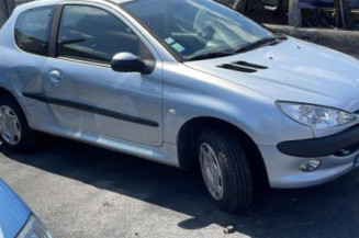 Pretensionneur de ceinture avant gauche PEUGEOT 206