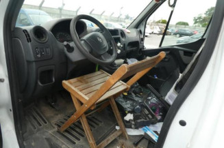 Moteur essuie glace avant RENAULT MASTER 3