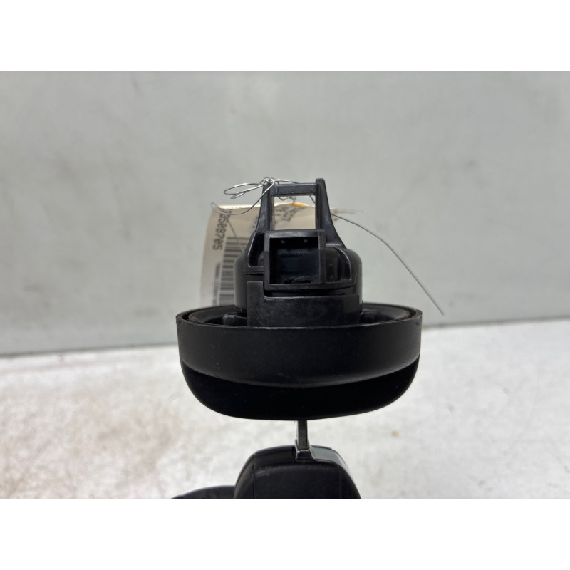Bouchon de carburant PEUGEOT 2008 1 Photo n°1
