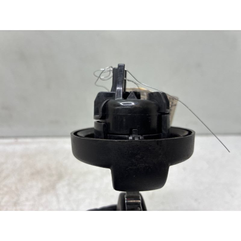 Bouchon de carburant PEUGEOT 2008 1 Photo n°5