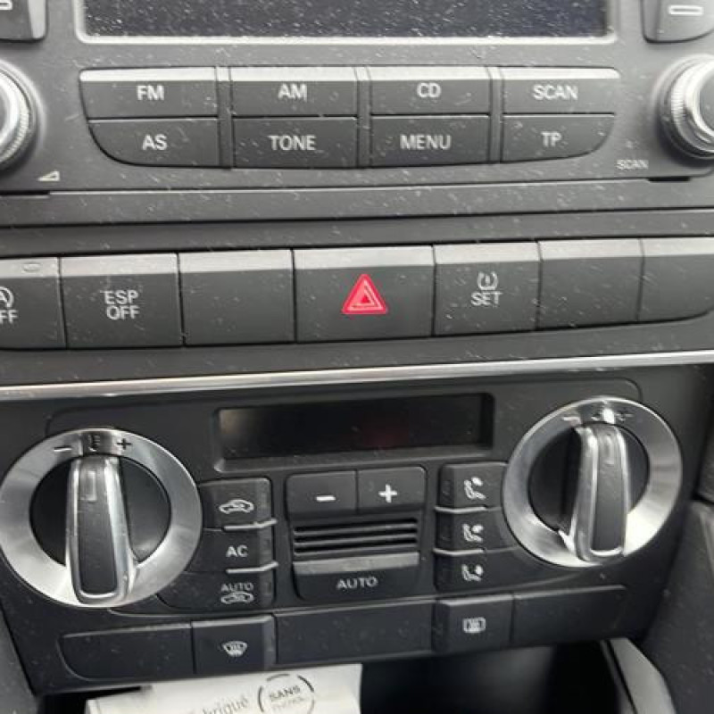 Pretensionneur de ceinture avant droit AUDI A3 2 Photo n°11