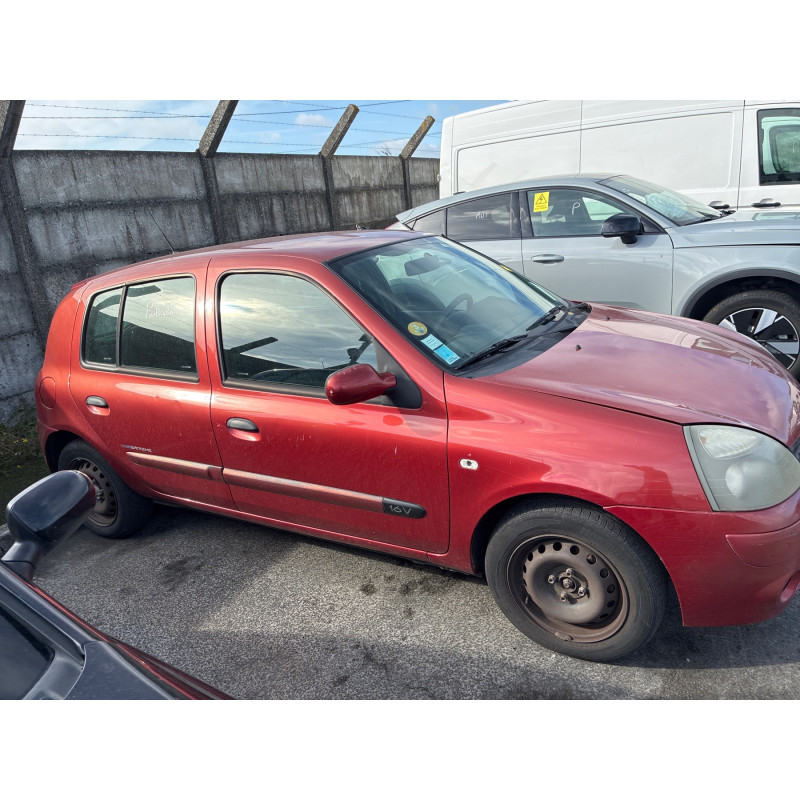 RENAULT CLIO 2 PHASE 2 1.2i - 16V Photo n°1
