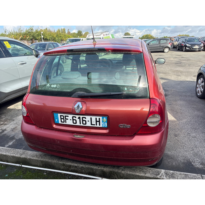RENAULT CLIO 2 PHASE 2 1.2i - 16V Photo n°4