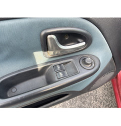 RENAULT CLIO 2 PHASE 2 1.2i - 16V