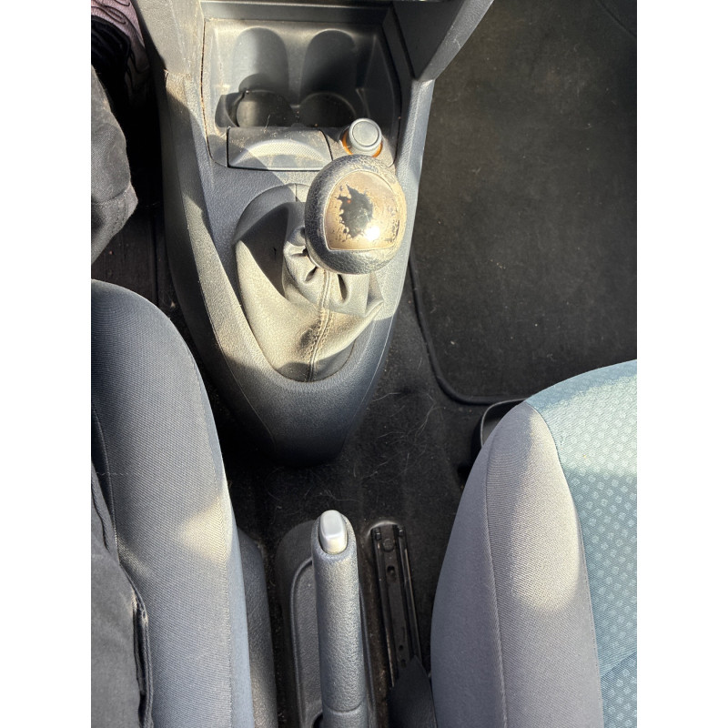 RENAULT CLIO 2 PHASE 2 1.2i - 16V Photo n°19