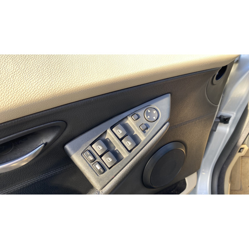 BMW SERIE 6 E64 CABRIO PHASE 1 630i 3.0i - 24V L6 Photo n°10