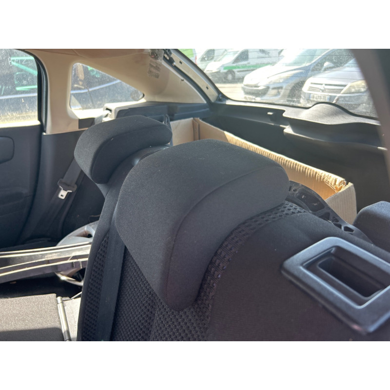 CITROEN C4 1 PHASE 1 1.6i - 16V Photo n°8