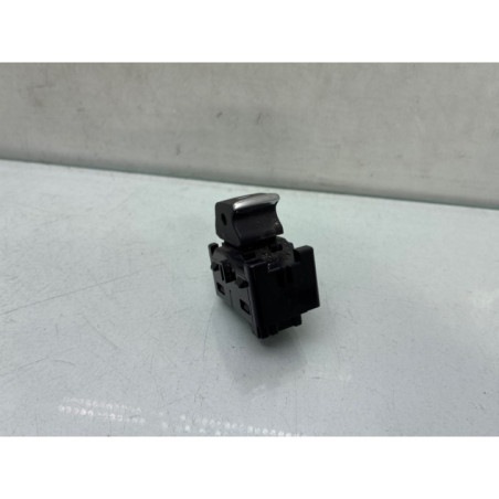 Interrupteur de leve vitre arriere droit FORD FOCUS 4 Photo n°1