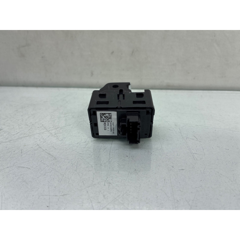 Interrupteur de leve vitre arriere droit FORD FOCUS 4 Photo n°4