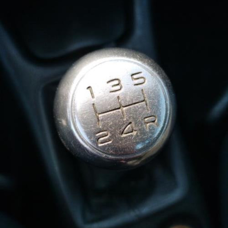 Boite de vitesses PEUGEOT 206 Photo n°8