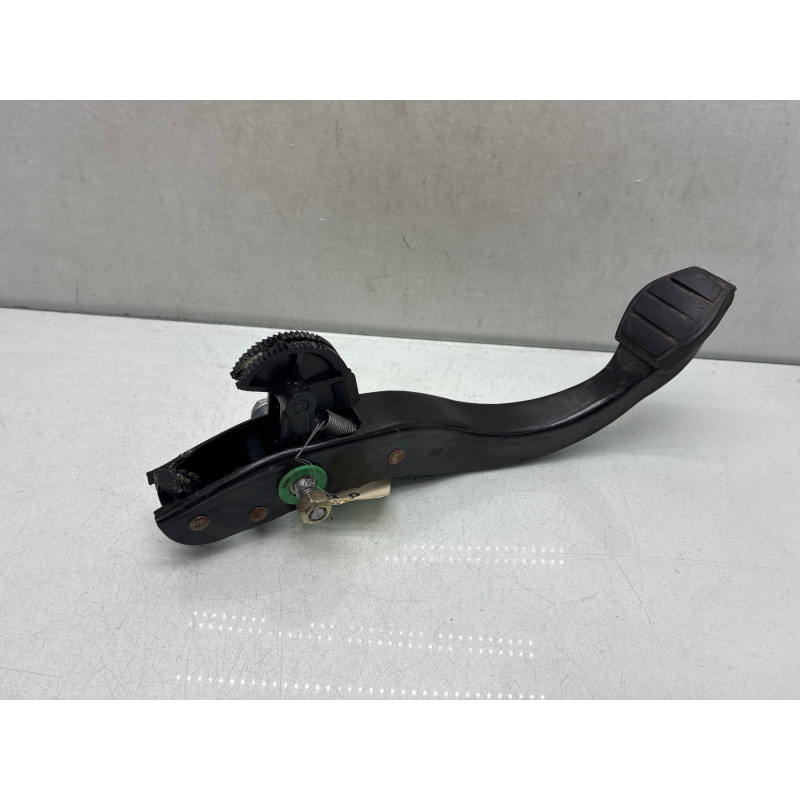 Pedale d'embrayage RENAULT TWINGO 1 Photo n°3