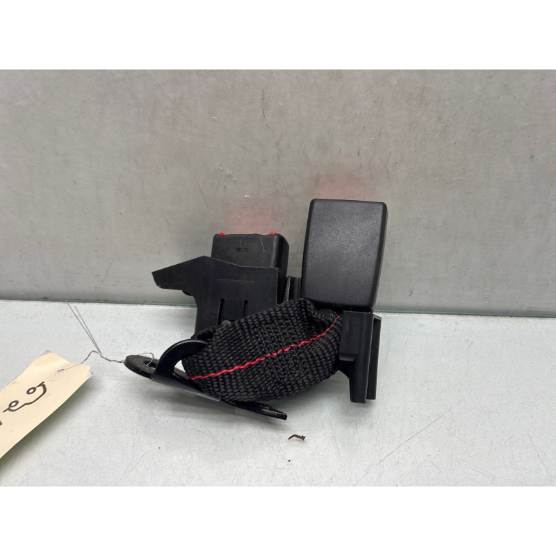 Attache ceinture arriere droit RENAULT CLIO 3 Photo n°2