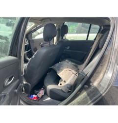 Attache ceinture arriere droit RENAULT CLIO 3